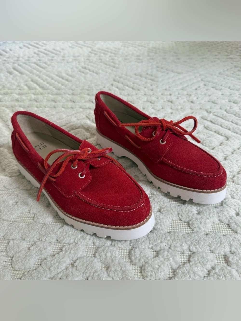 Donald Pliner Red Suede Loafers Lug Sole Lace Up Oxford Women’s 9M Preppy Chic